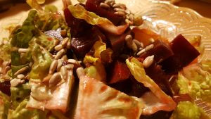 Rote-Beete-Salat mit Avocado